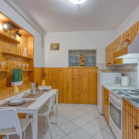 Marija Busoler * Pola